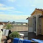Visnja * Vodice