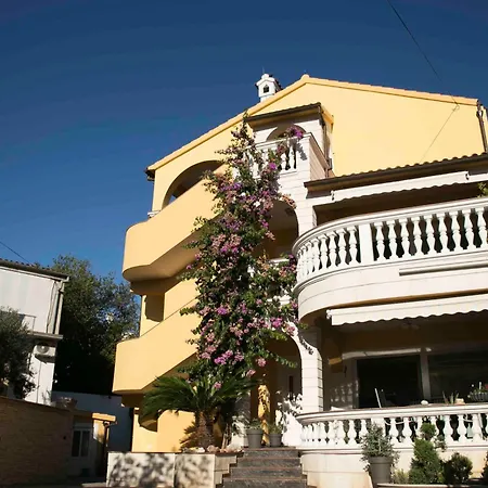 Visnja Apartment *