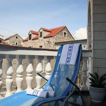 Visnja * Vodice