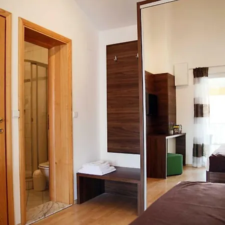 Visnja Apartment *