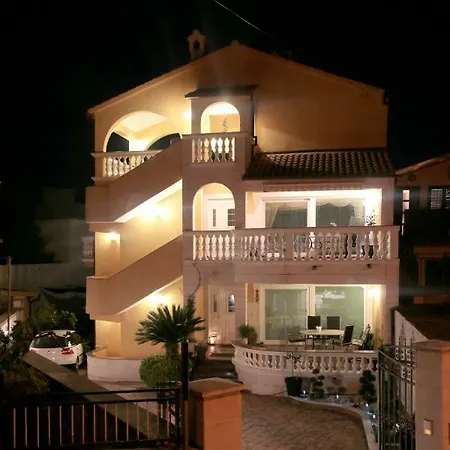 Visnja * Vodice